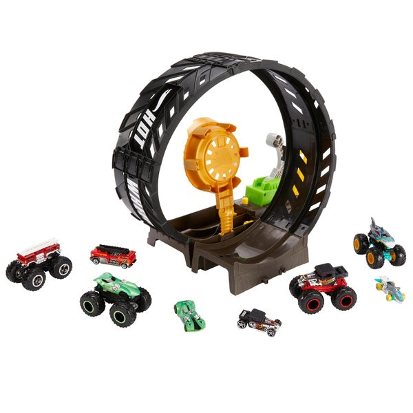 Hot Wheels Monster Trucks Epic Loop Challenge Playset with 8 Vehicles