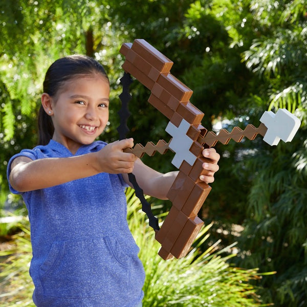 Minecraft Ultimate Bow and Arrow Role-Play Toy with Sounds