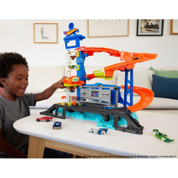 Hot Wheels City Shark Strike Rescue Playset