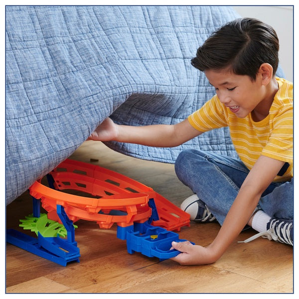 Hot Wheels Whip Around Raceway Track Playset