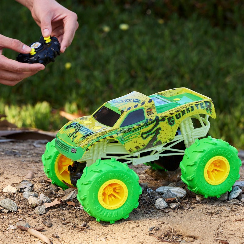 Hot Wheels RC Monster Truck Gunkster Glow (1:15) + Free Activity Book