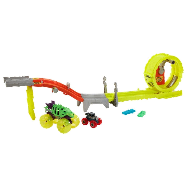 Hot Wheels Monster Trucks Power Smashers Charge and Chase Challenge Set