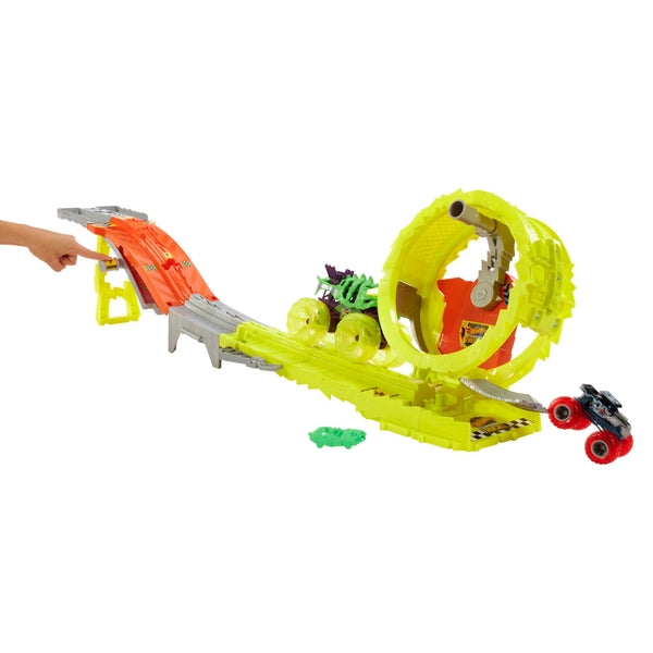 Hot Wheels Monster Trucks Power Smashers Charge and Chase Challenge Set