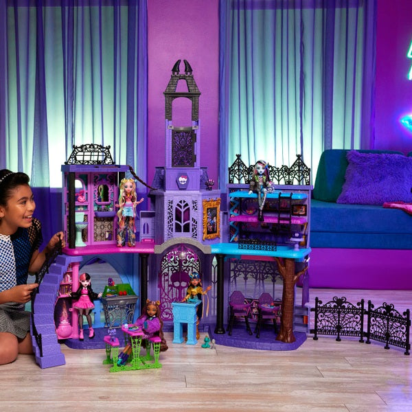 Monster High Haunted High School Playset