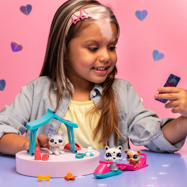 Littlest Pet Shop Snowy Day Play Pack