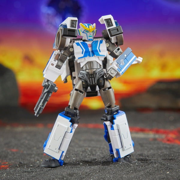 Transformers Legacy United Deluxe Class Universe Strongarm Action Figure