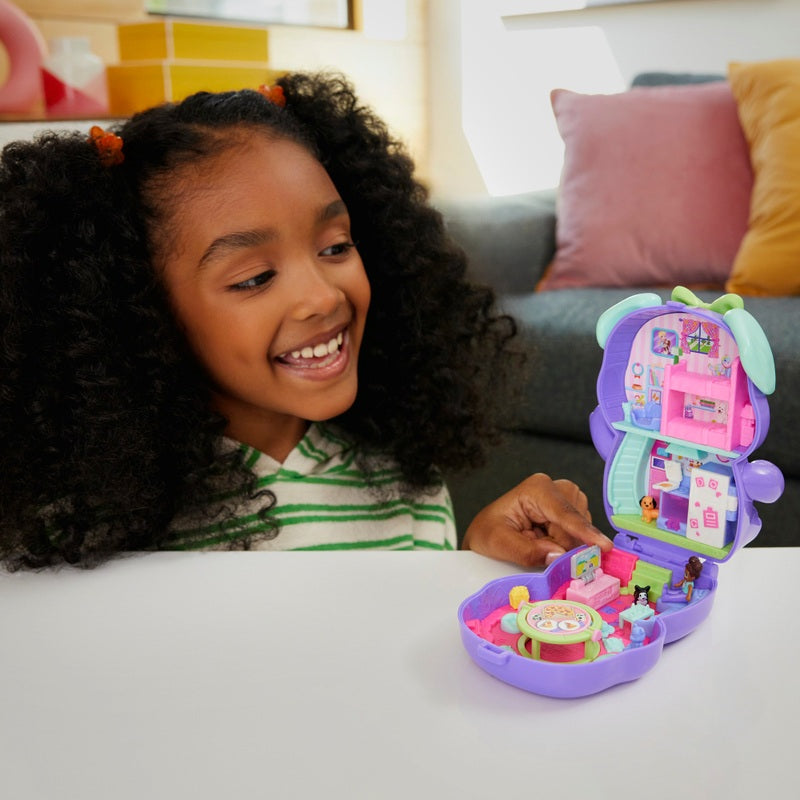 Polly Pocket Sleepover Puppy Compact Playset + Free Activity Book