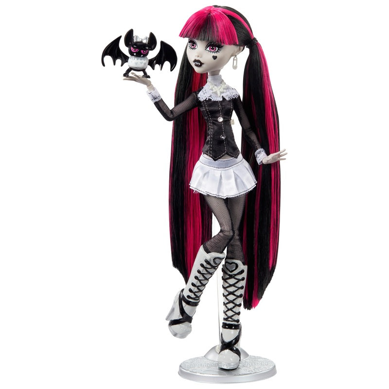 Monster High Reel Drama Draculaura Doll + Free Activity Book