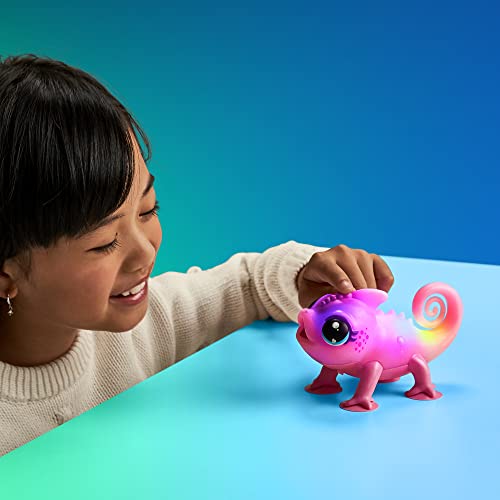 Little Live Pets Nova The Bright Light Chameleon Interactive Colour Change Up Toy