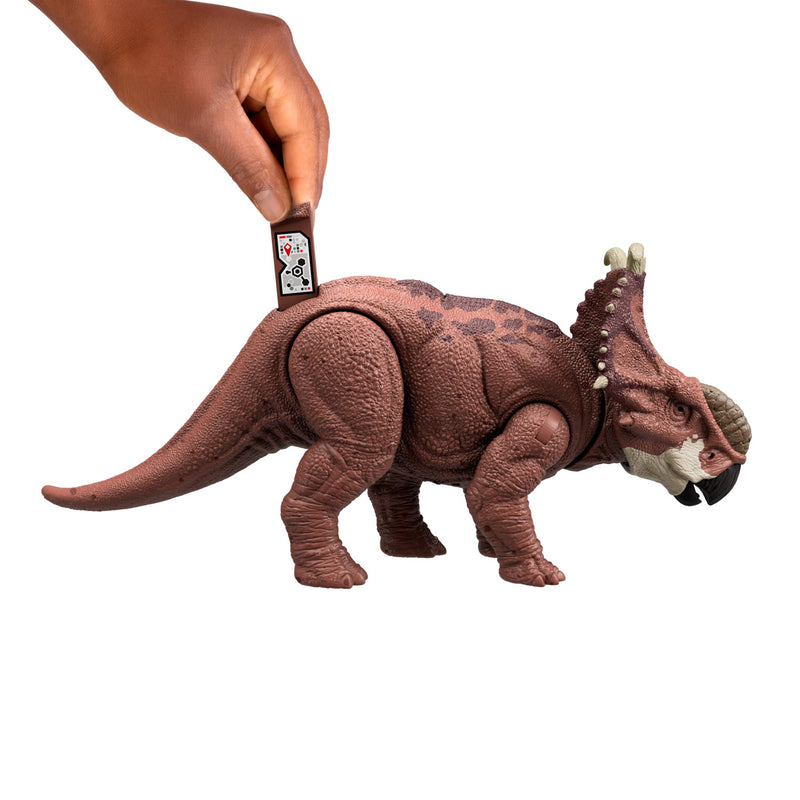 Jurassic World Chaos Theory Wild Roar Pachyrhinosaurus Dinosaur Action Figure